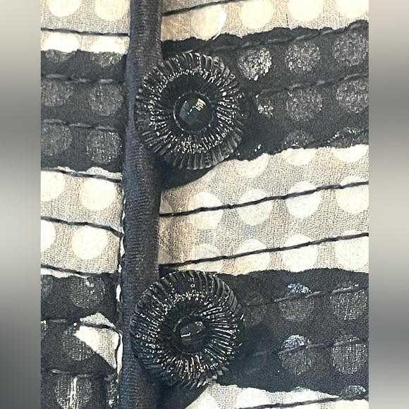 Vintage 2 piece silk skirt &jacket set, intricate quilting, sequins, b/w, szM - Picture 10 of 16